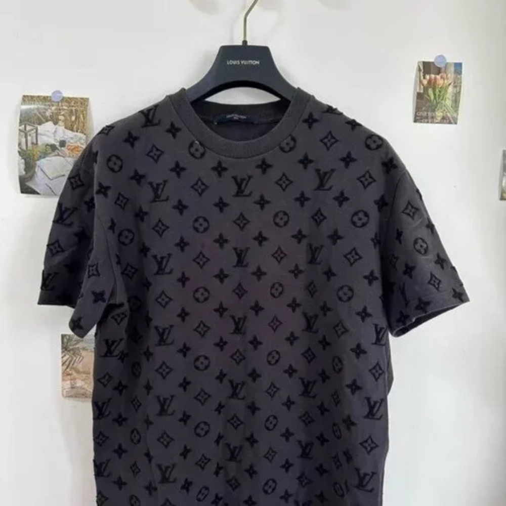 NWT Louis Vuitton Short Sleeve T-Shirt